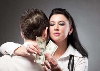 Czy warto dawać mężczyźnie pieniądze?